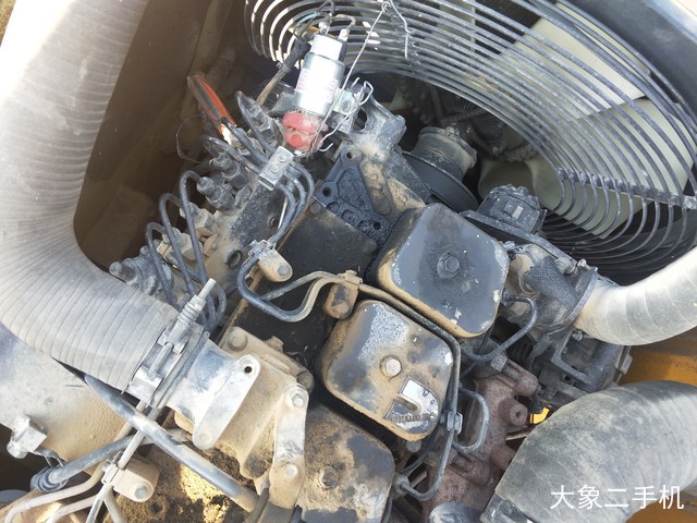 现代 R225LC-9 挖掘机