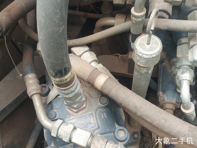 神钢 SK130 挖掘机