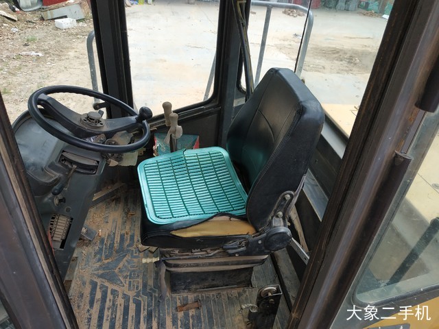 山东临工 LG952H 装载机