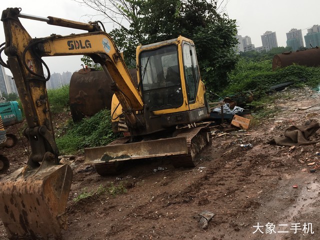 山东临工 LG665 挖掘机