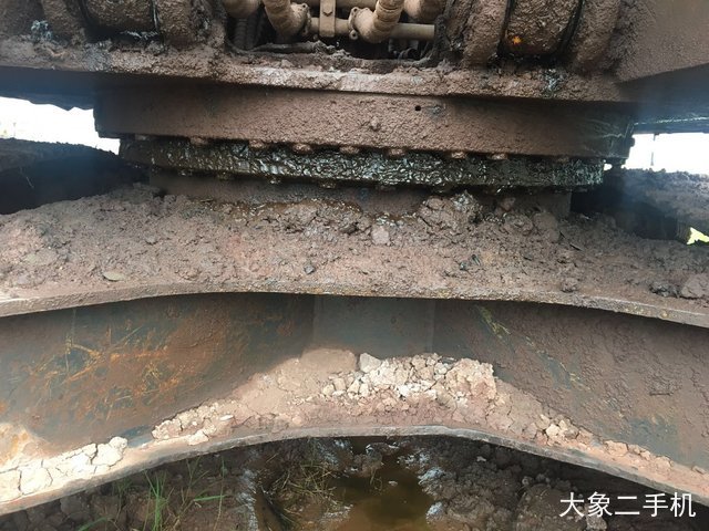 现代 R225LC-9T 挖掘机