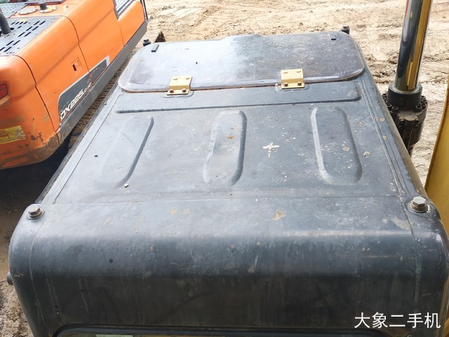 卡特彼勒 323DL 挖掘机