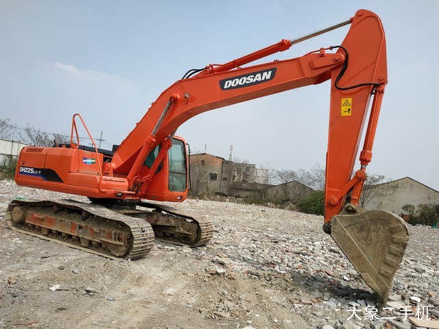 斗山 DH225LC-7 挖掘机