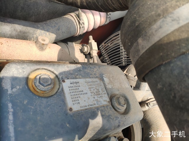 斗山 DX300LC 挖掘机