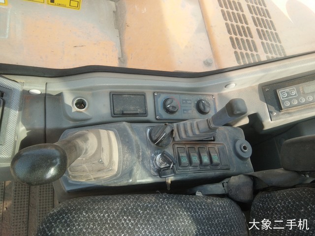 龙工 LG6065 挖掘机