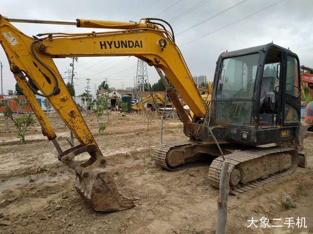 现代 R60-7 挖掘机