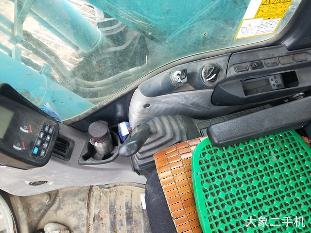 神钢 SK260LC-8 挖掘机