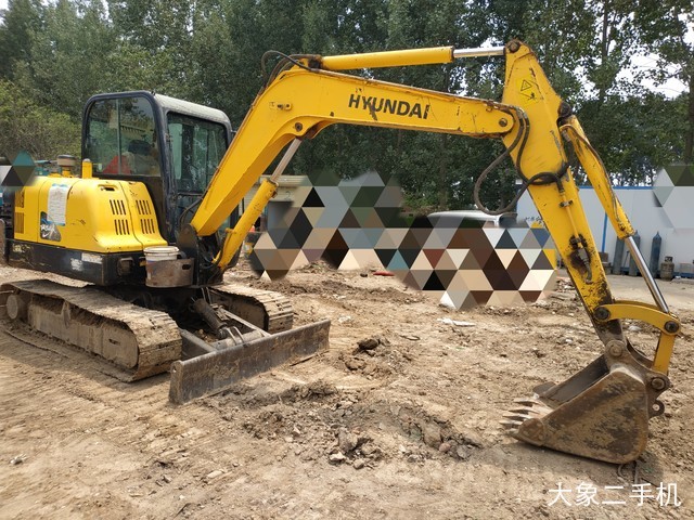 现代 R60-7 挖掘机