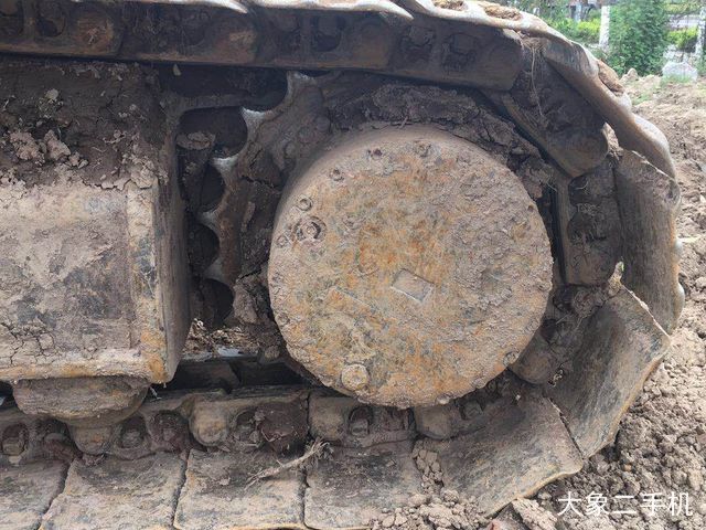 现代 R225LC-7 挖掘机