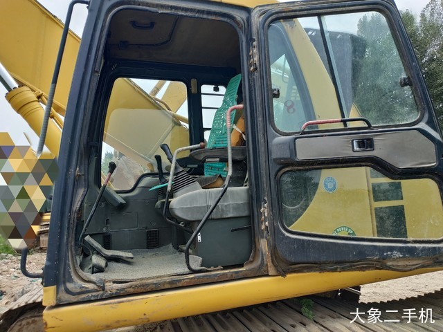 小松 PC220LC-6 挖掘机