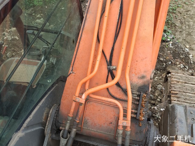 日立 ZX240LC-3 挖掘机