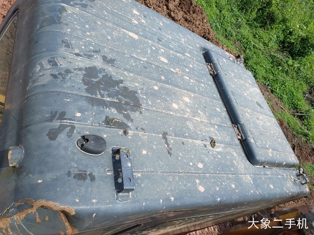 现代 R225LC-7 挖掘机