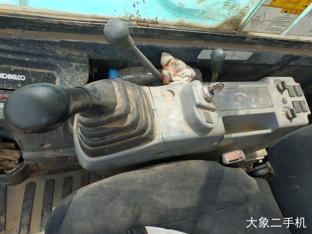 神钢 SK60-8 挖掘机