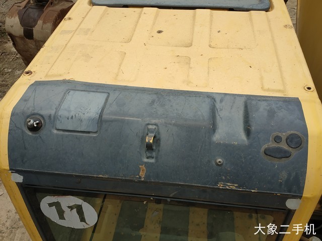 小松 PC200-8 挖掘机