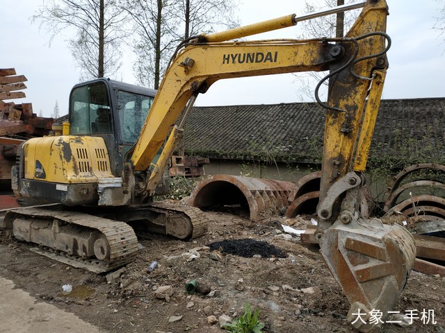 现代 R60-7 挖掘机