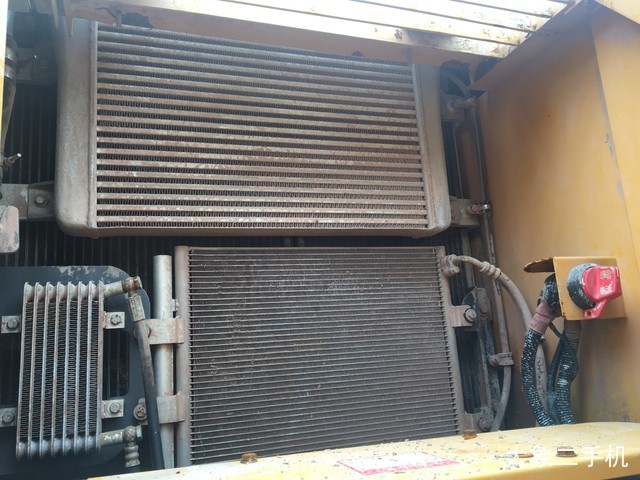 徐工 XE200D 挖掘机