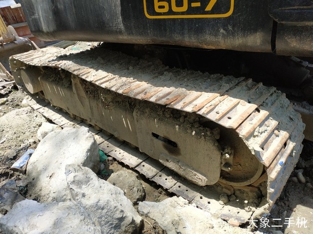 现代 R60-7 挖掘机