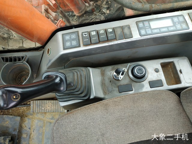 斗山 DX120 挖掘机
