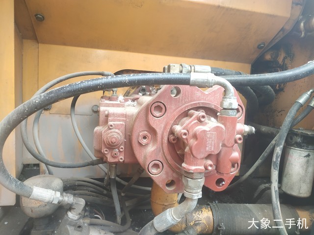 现代 R225LC-7 挖掘机