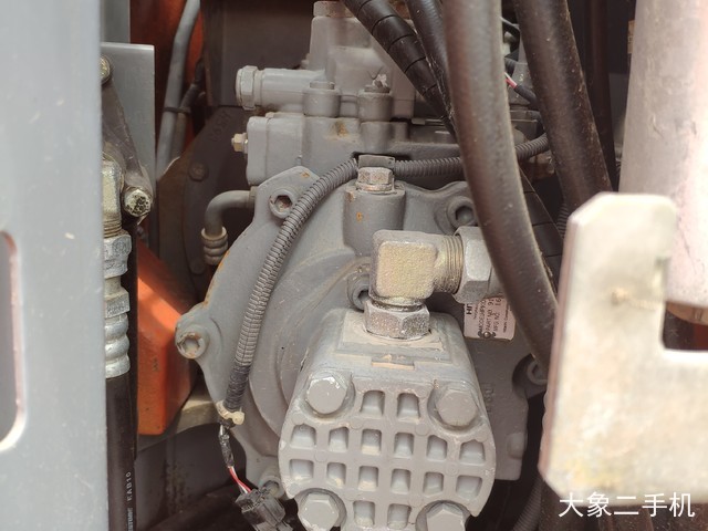 日立 ZX135US 挖掘机