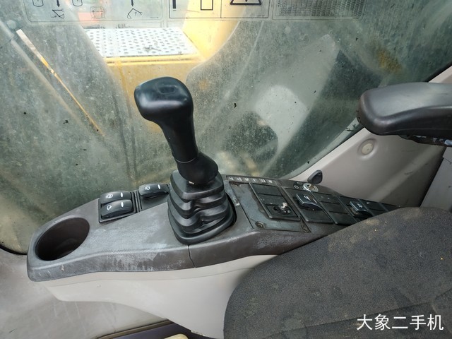 沃尔沃 EC480DL 挖掘机