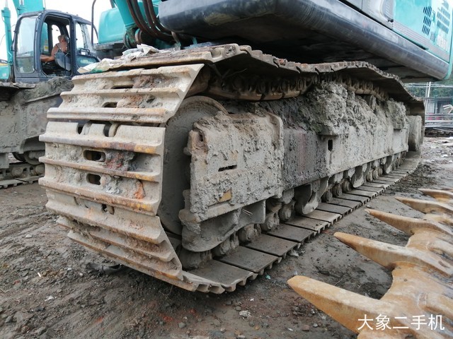 神钢 SK350LC8 挖掘机