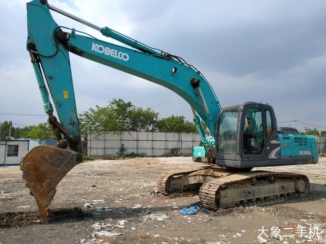 神钢 SK250-8 挖掘机