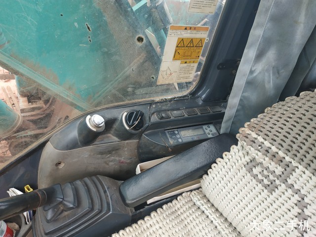 神钢 SK260LC-8 挖掘机