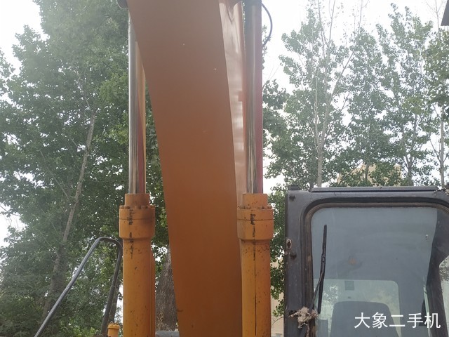 现代 R225LC-7 挖掘机