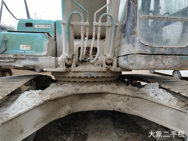 神钢 SK260LC-8 挖掘机