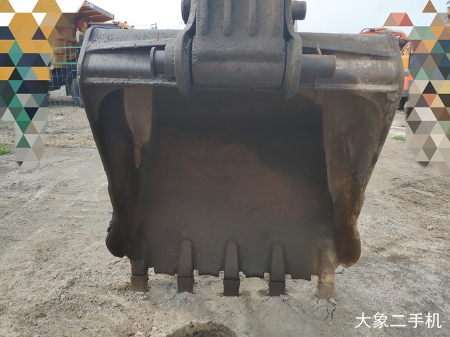 沃尔沃 EC210BLC 挖掘机