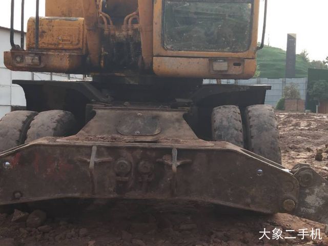 现代 R210W-9 挖掘机