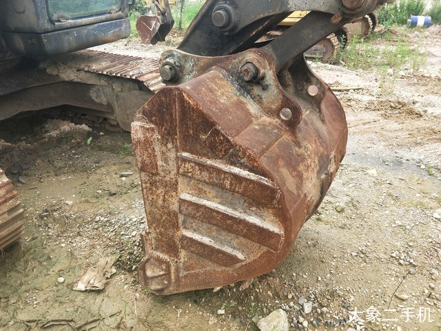 现代 R150LC-7 挖掘机