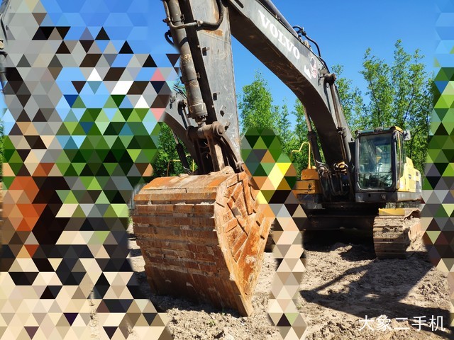 沃尔沃 EC480DL 挖掘机