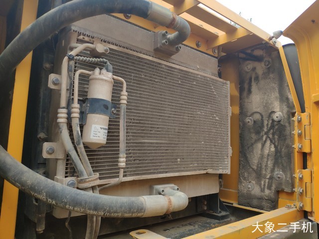 沃尔沃 EC240BLC 挖掘机