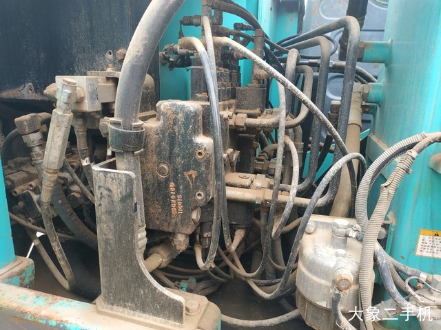 神钢 SK75-8 挖掘机