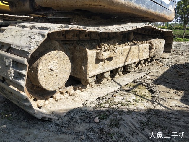现代 R150LC-9 挖掘机