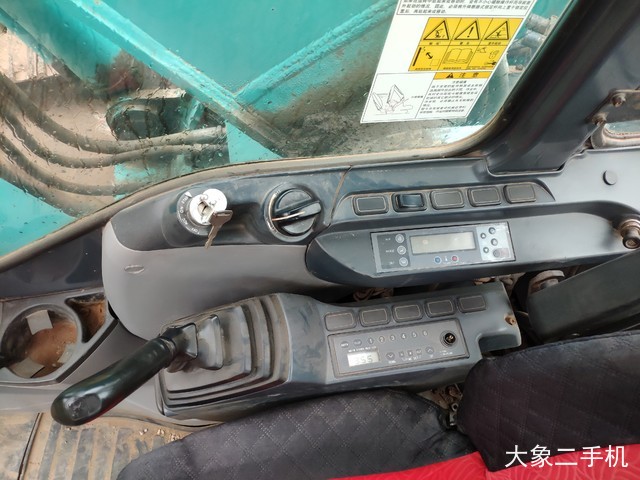 神钢 SK260LC-8 挖掘机
