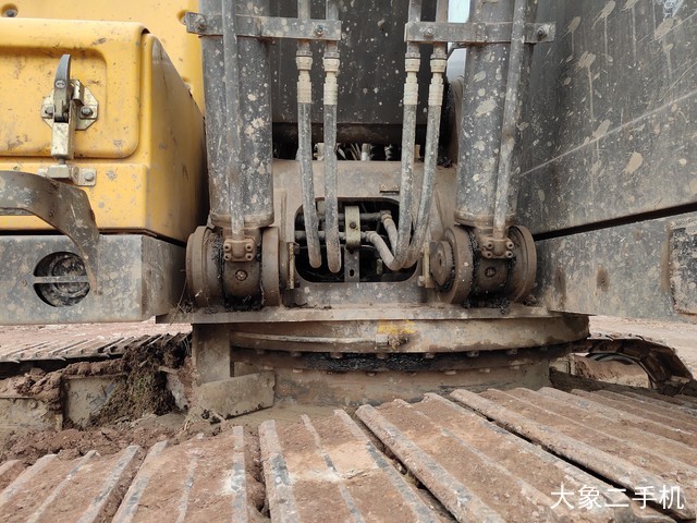 沃尔沃 EC140 挖掘机