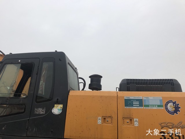 现代 R335LC-7 挖掘机