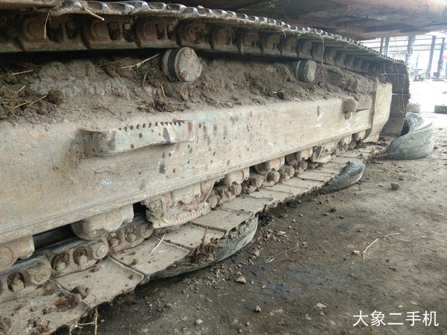 现代 R225LC-7 挖掘机