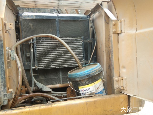 卡特彼勒 320C 挖掘机