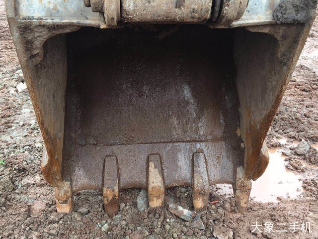 柳工 CLG6120E 挖掘机