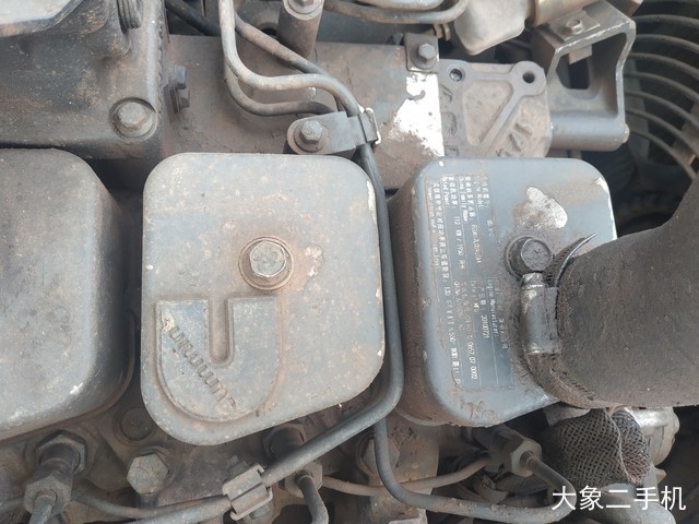 现代 R215-9 挖掘机