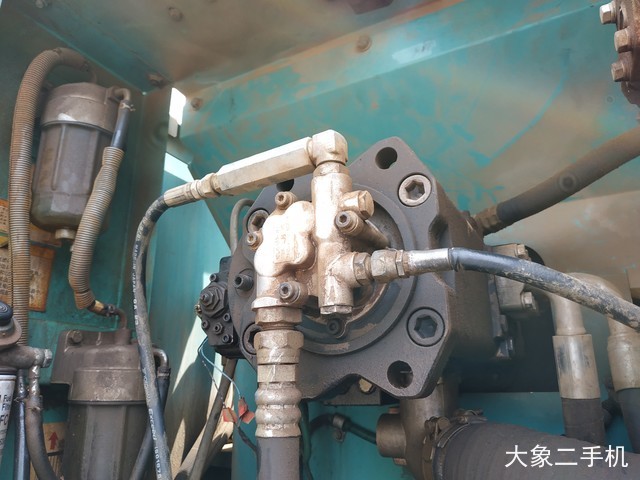 神钢 SK350LC-8 挖掘机