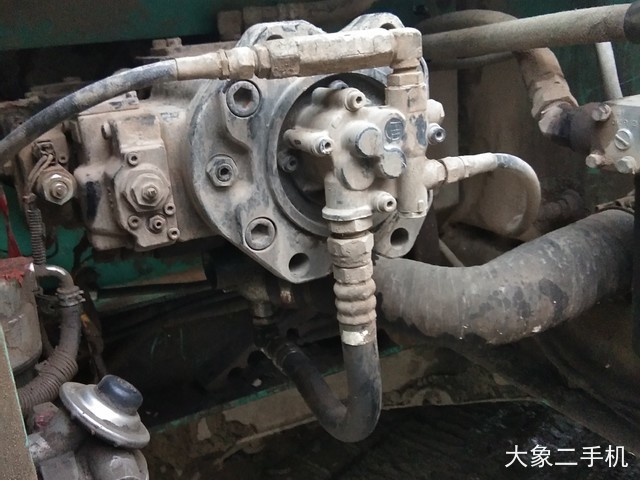 神钢 SK210LC-8 挖掘机