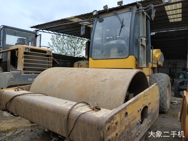 龙工 LG520B机械驱动 压路机