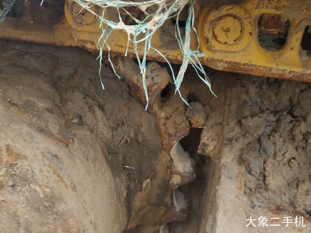 龙工 LG6225 挖掘机