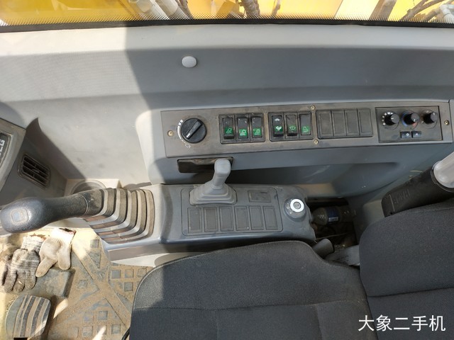 徐工 XE80A 挖掘机