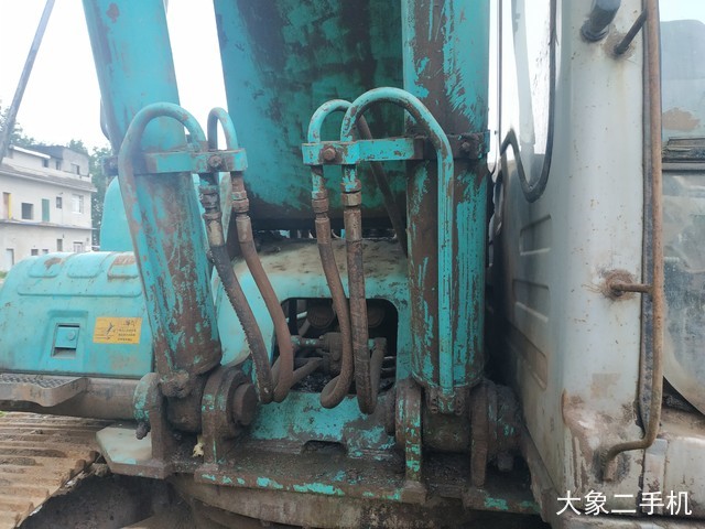 神钢 SK230LC 挖掘机